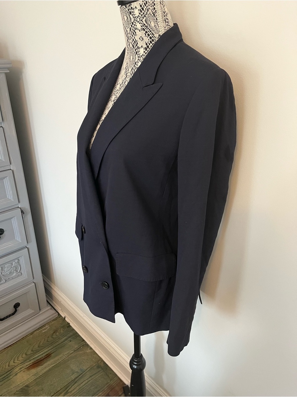Aritzia Double-Breasted Navy Blazer - Picture 4 of 7